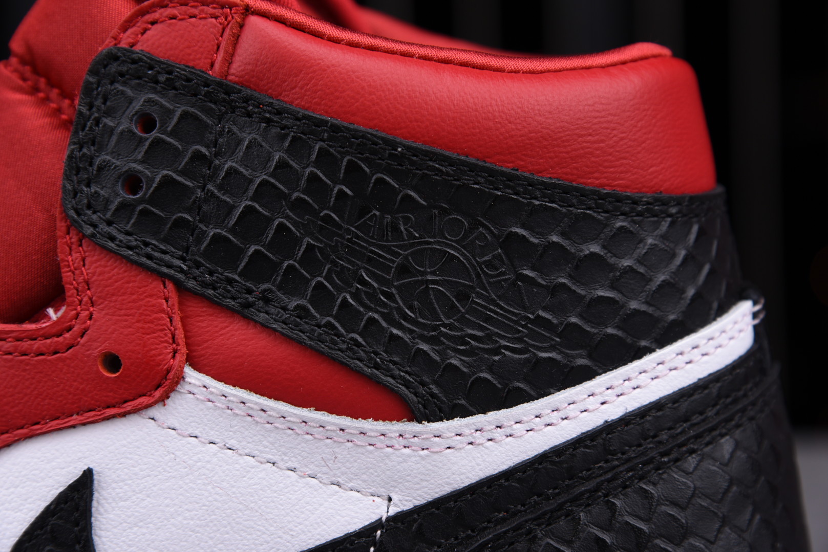 Air Jordan 1 Retro High OG Satin Red